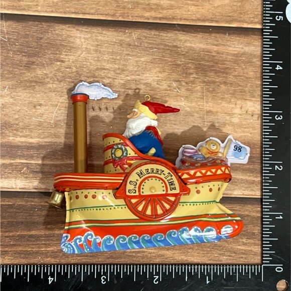 1998 HALLMARK ORNAMENT QX6196 CRUISING INTO CHRISTMAS TIN BY KEN CROW SANTA BOAT - Picture 6 of 9